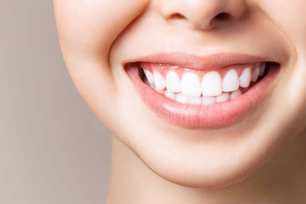 Pros And Cons Of Teeth Whitening